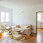 Prestige Villa *